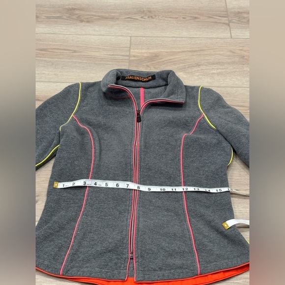 FREUEN SCHUH Gray and Yellow Women's Sweater 💛💖 - Picture 4 of 9